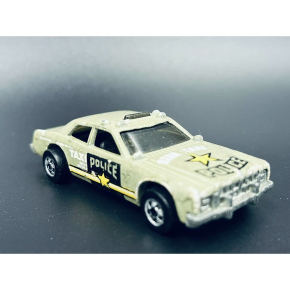 Vintage 1977 Hot Wheels Police Taxi Tan Star - Black Walls - Picture 1 of 7